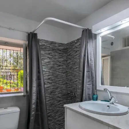 Kourita Garden Apartment With Sea View Near To The Port Of Milos Αδάμας Εξωτερικό φωτογραφία