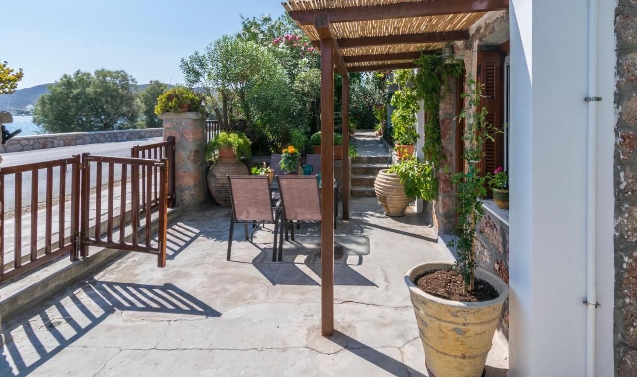Kourita Garden With Sea View Near To The Port Of Milos *