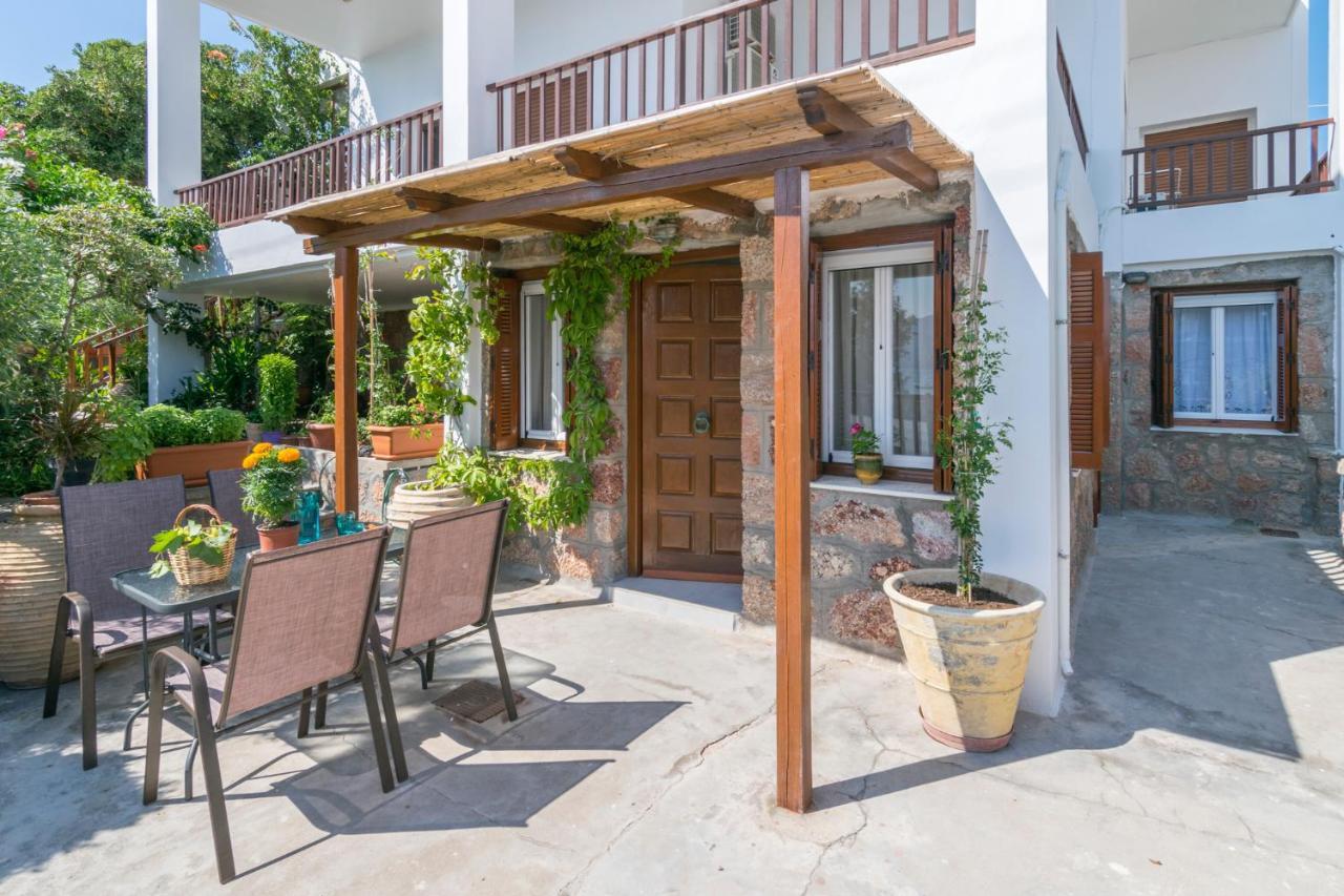 Kourita Garden With Sea View Near To The Port Of Milos Adamantas (Milos)